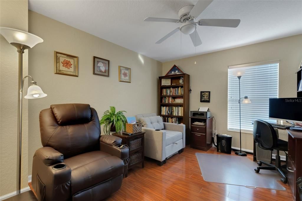 Под контрактом: $349,900 (2 спален, 2 ванн, 1728 Квадратных фут)