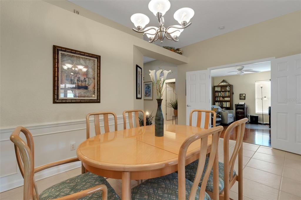 Под контрактом: $349,900 (2 спален, 2 ванн, 1728 Квадратных фут)