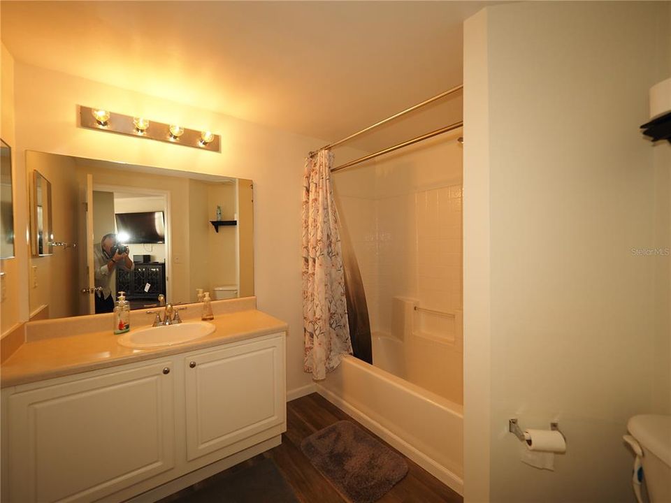 出租: $1,850 (2 贝兹, 2 浴室, 1241 平方英尺)