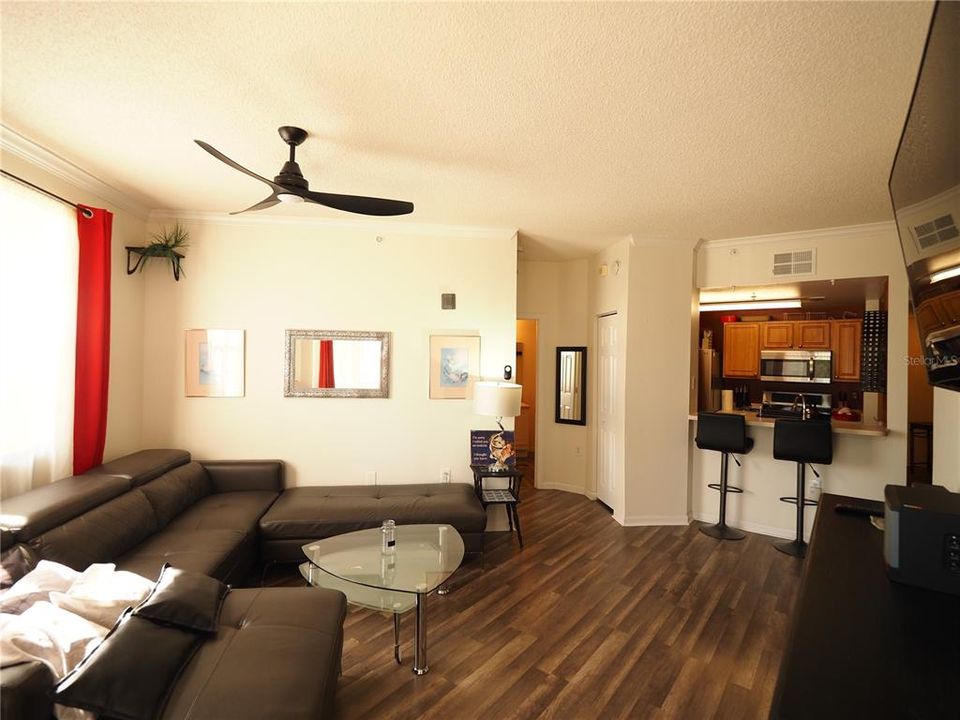 出租: $1,850 (2 贝兹, 2 浴室, 1241 平方英尺)