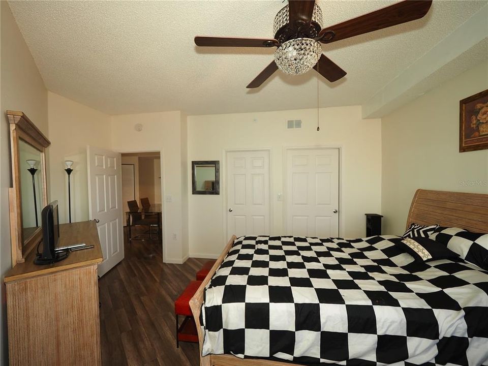 出租: $1,850 (2 贝兹, 2 浴室, 1241 平方英尺)