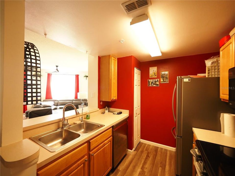 出租: $1,850 (2 贝兹, 2 浴室, 1241 平方英尺)