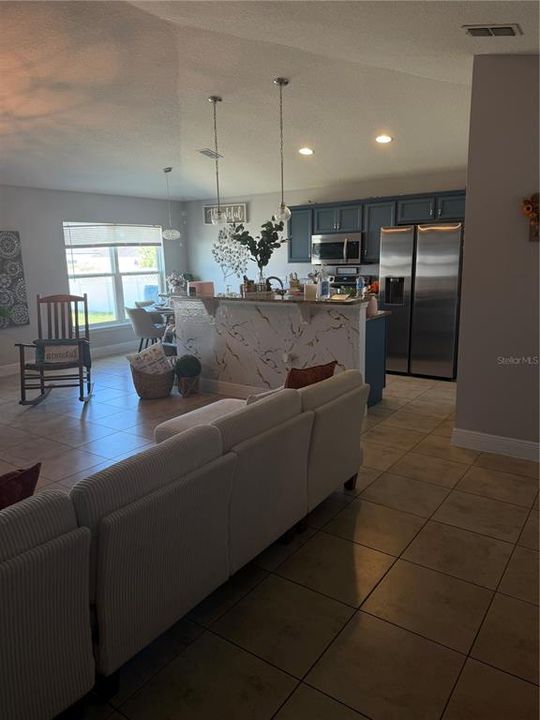 For Sale: $259,000 (3 beds, 2 baths, 1263 Square Feet)