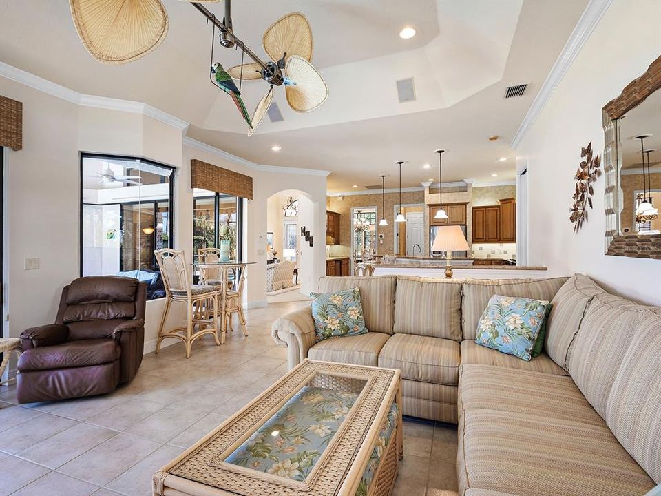 待售: $990,000 (3 贝兹, 3 浴室, 2701 平方英尺)