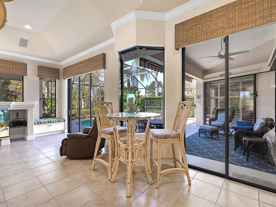 待售: $990,000 (3 贝兹, 3 浴室, 2701 平方英尺)