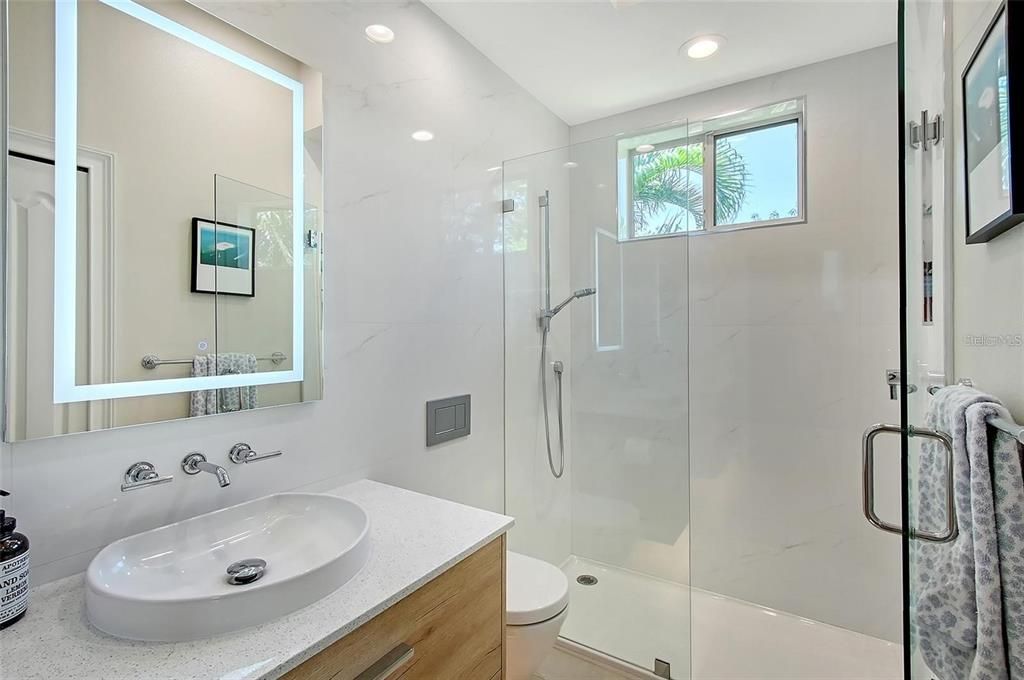 For Sale: $2,295,000 (4 beds, 3 baths, 2722 Square Feet)