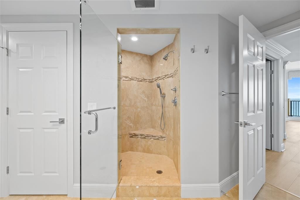 待售: $1,450,000 (2 贝兹, 2 浴室, 2340 平方英尺)