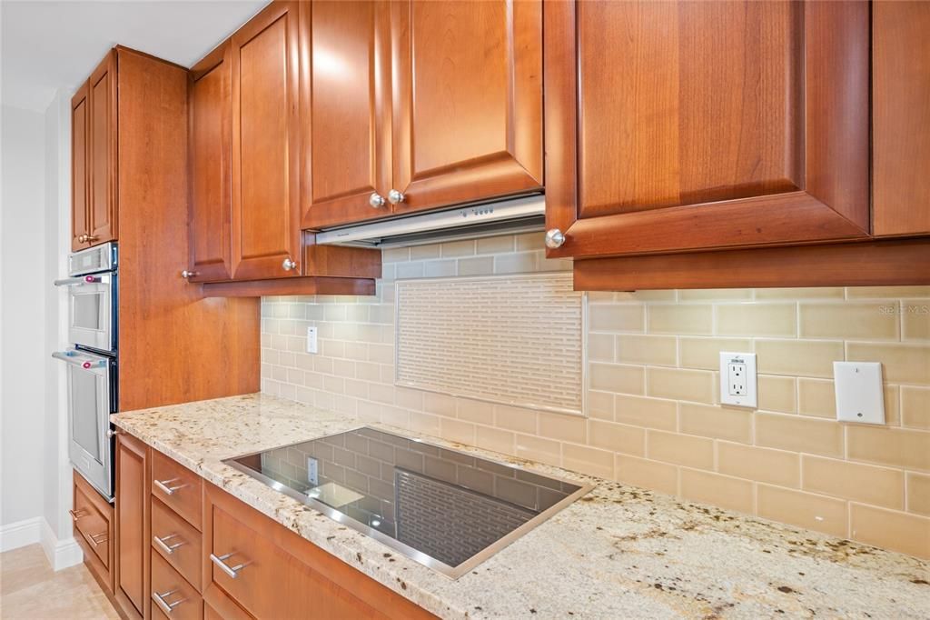 待售: $1,450,000 (2 贝兹, 2 浴室, 2340 平方英尺)