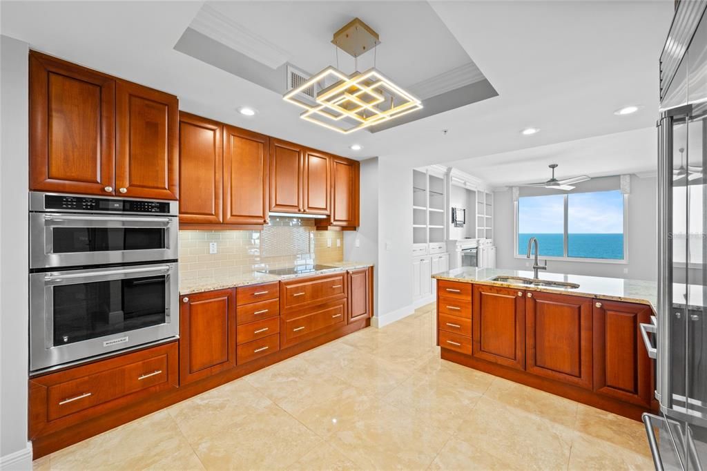 待售: $1,450,000 (2 贝兹, 2 浴室, 2340 平方英尺)