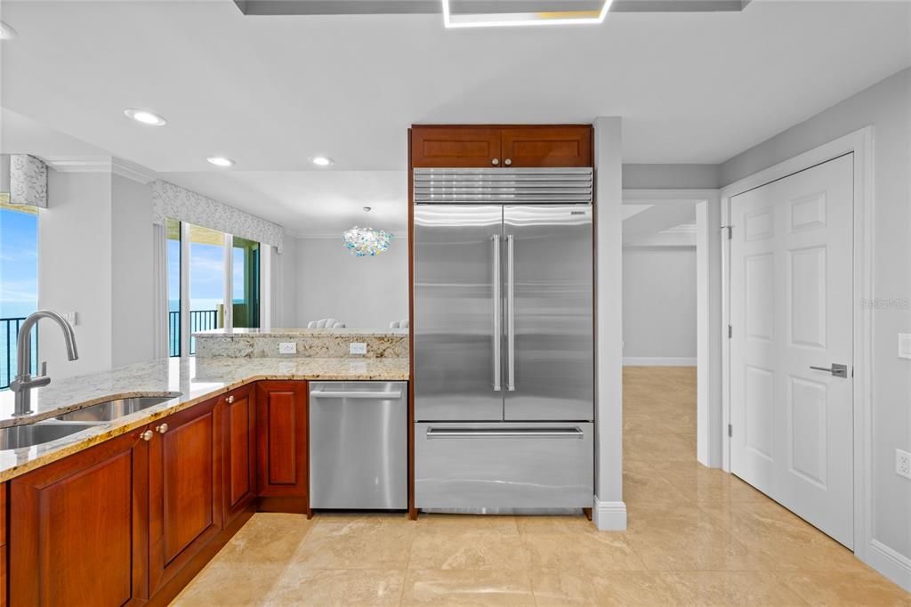 待售: $1,450,000 (2 贝兹, 2 浴室, 2340 平方英尺)