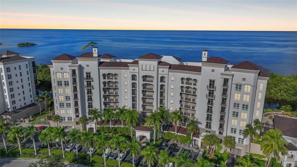 На продажу: $725,000 (3 спален, 3 ванн, 2351 Квадратных фут)