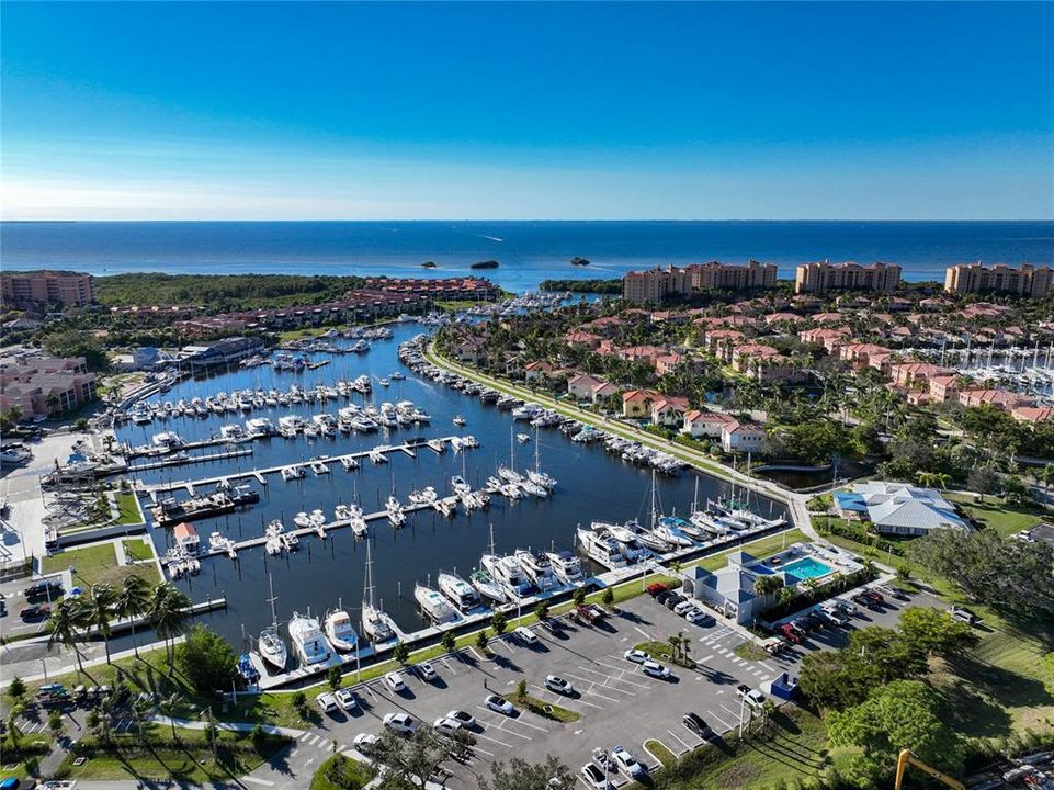 На продажу: $725,000 (3 спален, 3 ванн, 2351 Квадратных фут)