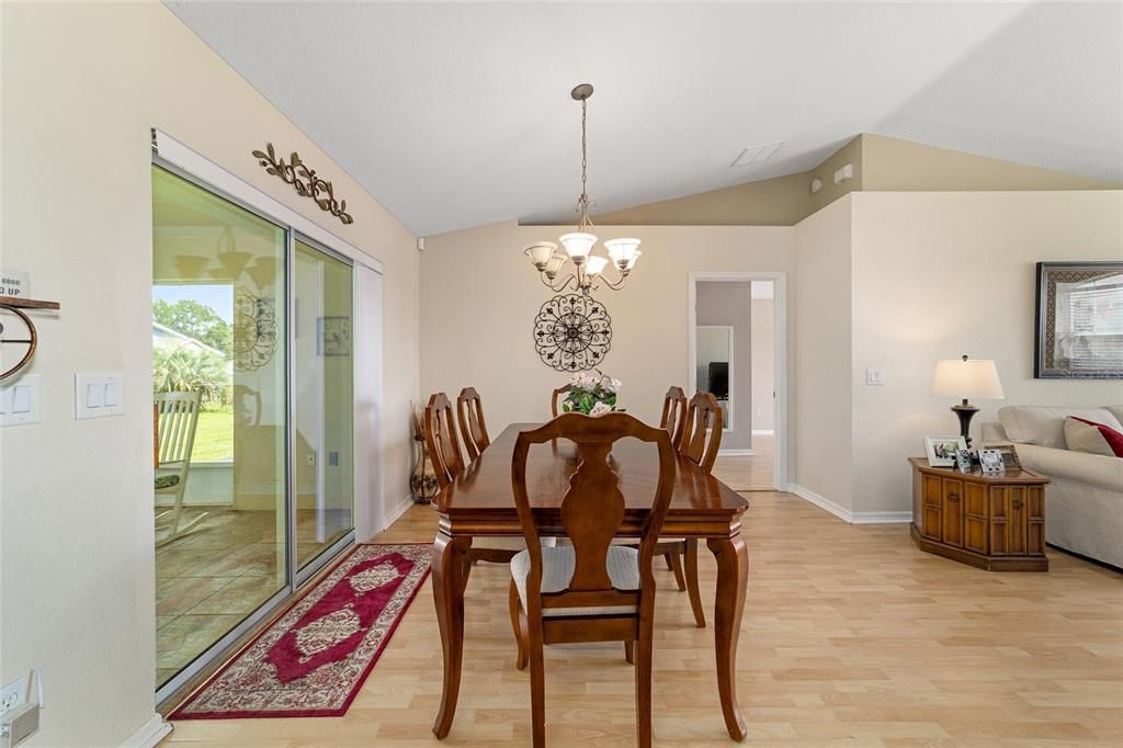 На продажу: $315,000 (3 спален, 2 ванн, 1583 Квадратных фут)