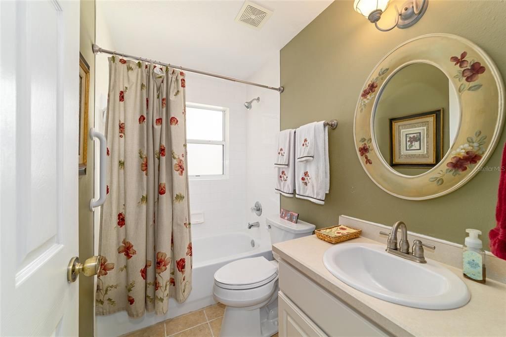 На продажу: $315,000 (3 спален, 2 ванн, 1583 Квадратных фут)