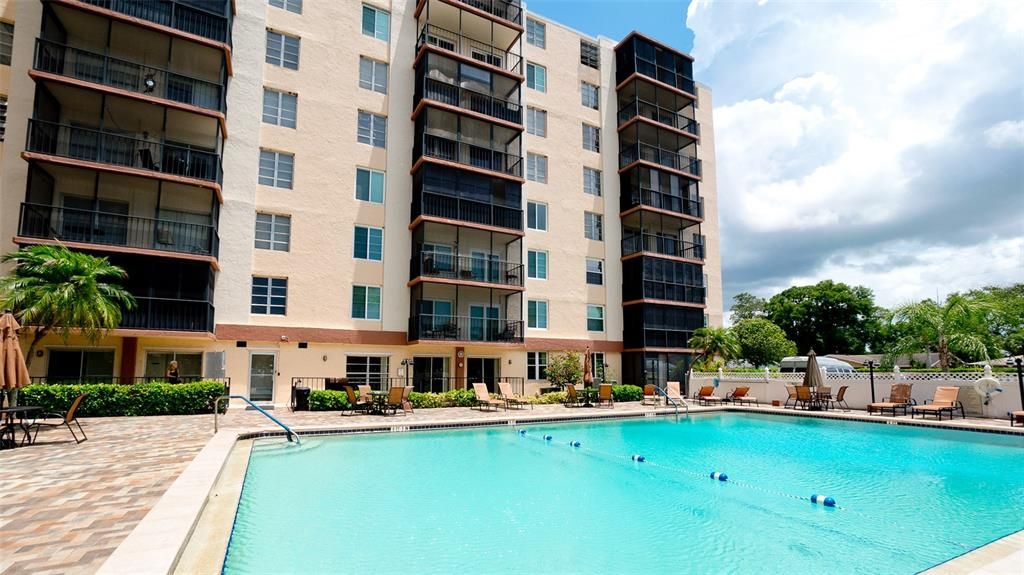 待售: $165,999 (2 贝兹, 2 浴室, 940 平方英尺)