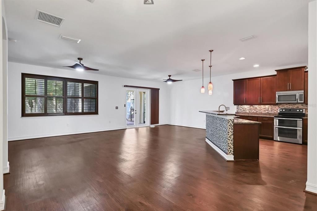 待售: $429,000 (3 贝兹, 2 浴室, 1806 平方英尺)