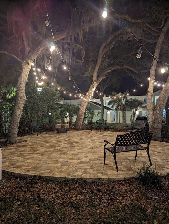 For Sale: $325,000 (2 beds, 2 baths, 1235 Square Feet)