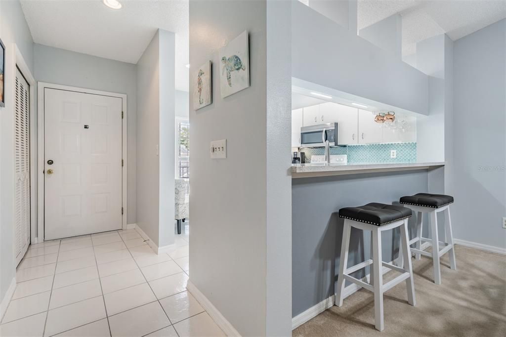 For Sale: $325,000 (2 beds, 2 baths, 1235 Square Feet)