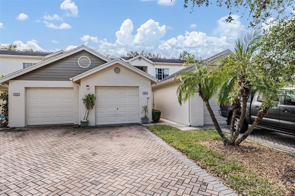 For Sale: $325,000 (2 beds, 2 baths, 1235 Square Feet)