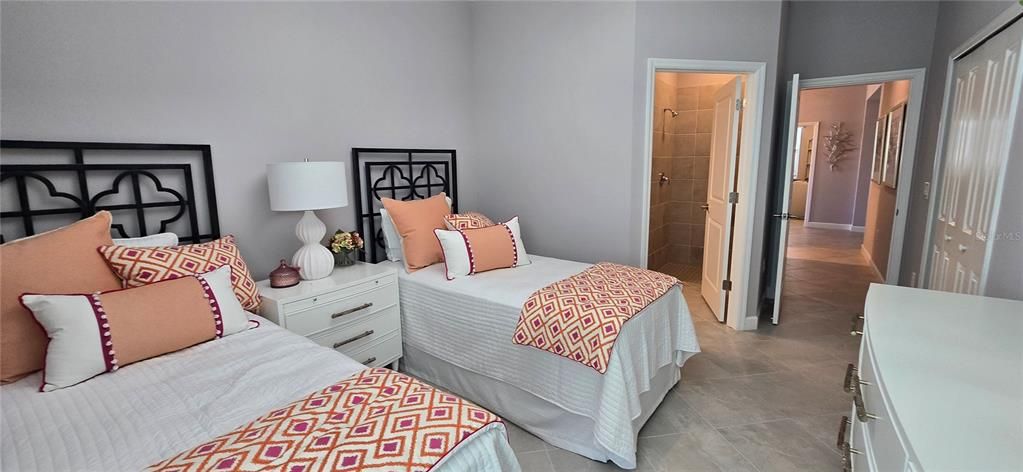 待售: $639,900 (3 贝兹, 3 浴室, 2459 平方英尺)