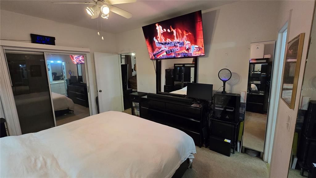 Под контрактом: $110,000 (1 спален, 1 ванн, 840 Квадратных фут)