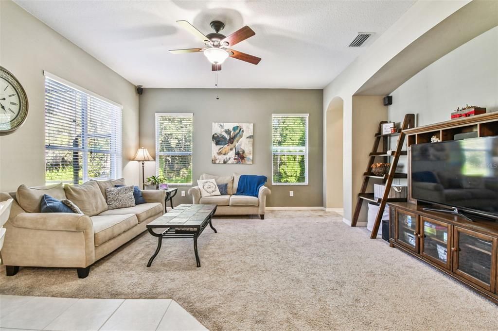 На продажу: $435,000 (4 спален, 3 ванн, 2375 Квадратных фут)