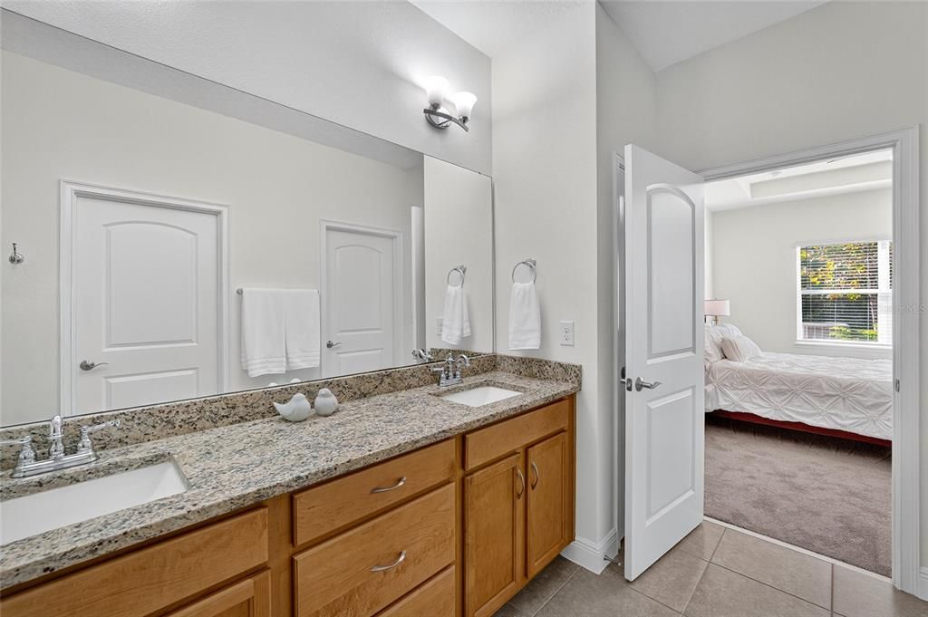 Под контрактом: $339,900 (3 спален, 2 ванн, 1626 Квадратных фут)