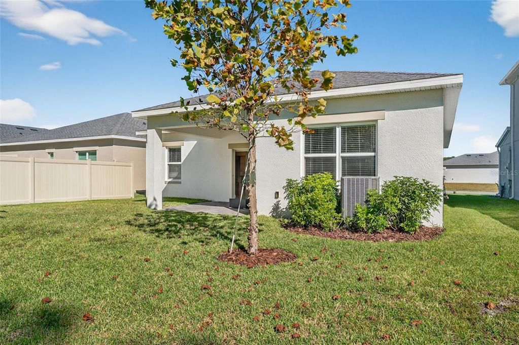 Под контрактом: $339,900 (3 спален, 2 ванн, 1626 Квадратных фут)