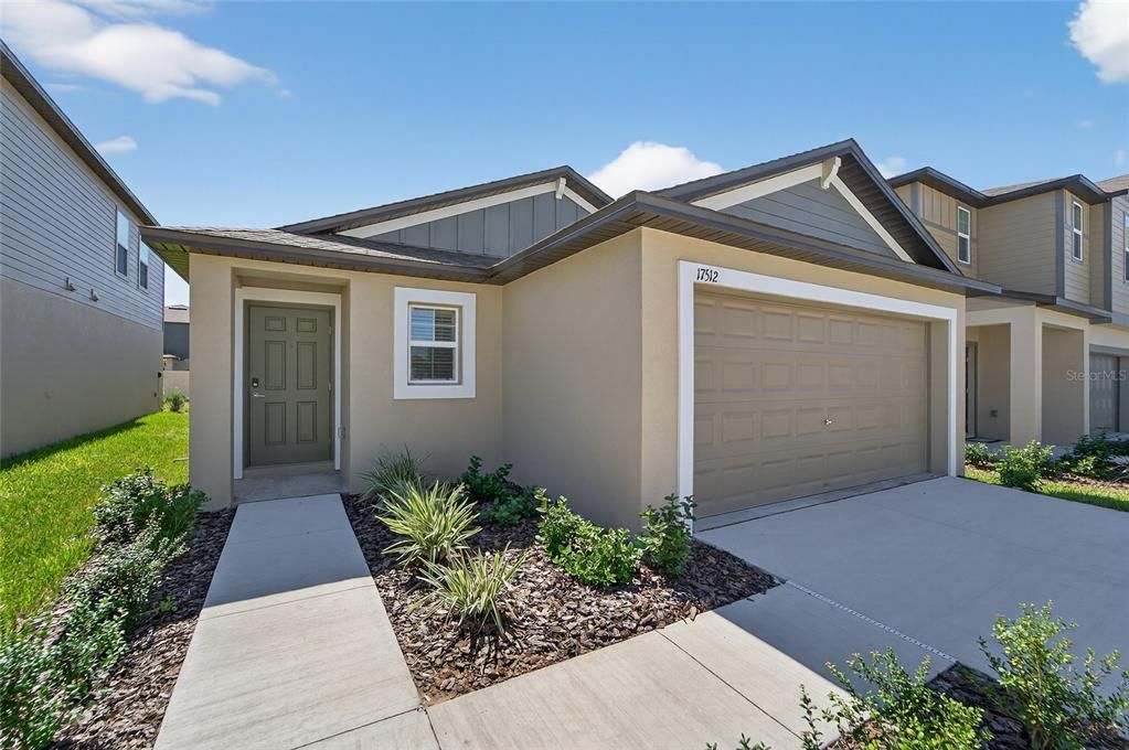 For Rent: $2,300 (3 beds, 2 baths, 1448 Square Feet)