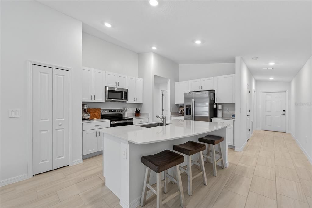 For Rent: $2,300 (3 beds, 2 baths, 1448 Square Feet)