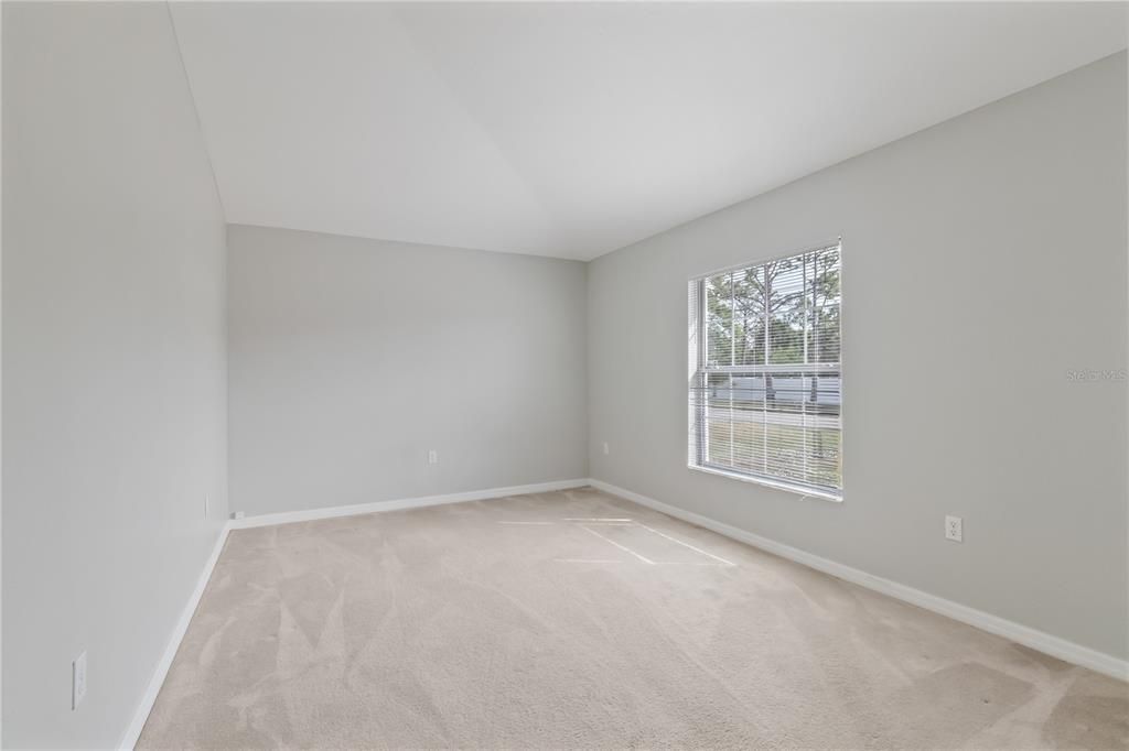 En Renta: $1,950 (3 camas, 2 baños, 1850 Pies cuadrados)