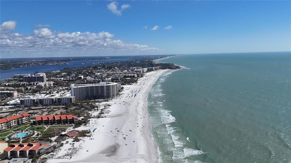 For Sale: $1,129,000 (3 beds, 2 baths, 2255 Square Feet)