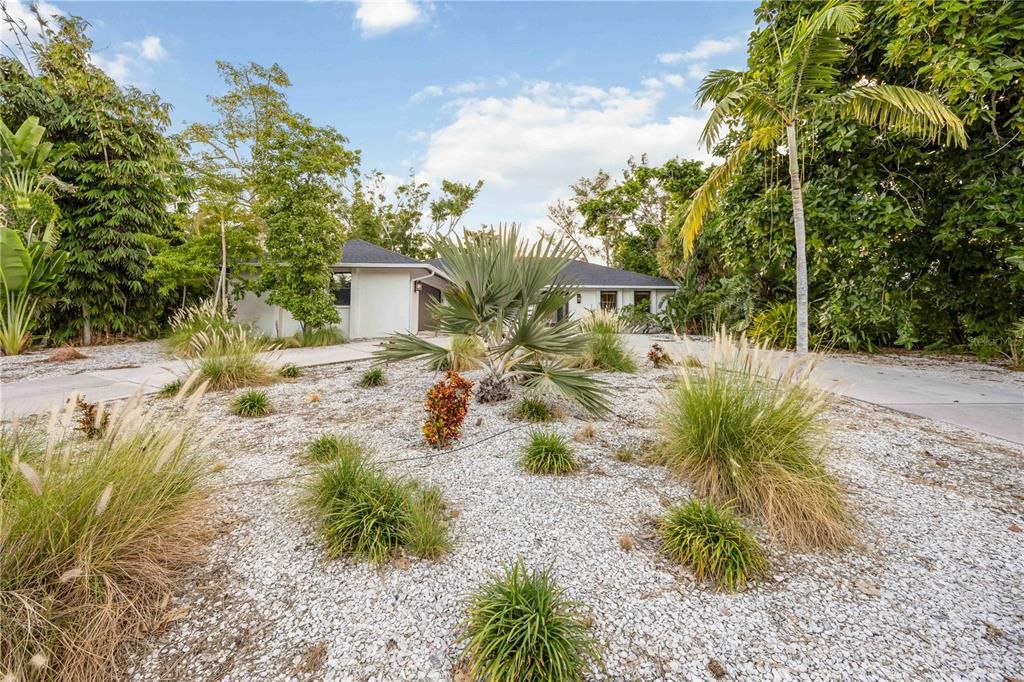 For Sale: $1,129,000 (3 beds, 2 baths, 2255 Square Feet)