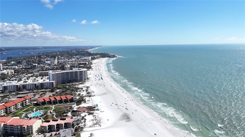 For Sale: $1,129,000 (3 beds, 2 baths, 2255 Square Feet)