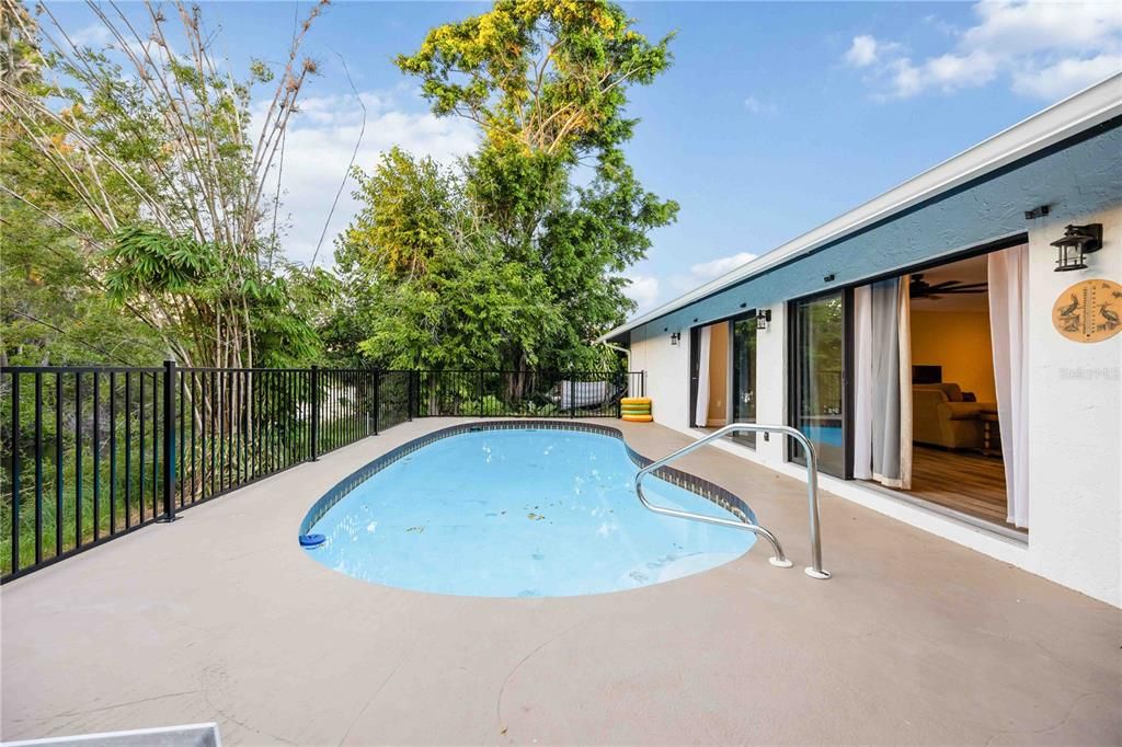 For Sale: $1,129,000 (3 beds, 2 baths, 2255 Square Feet)