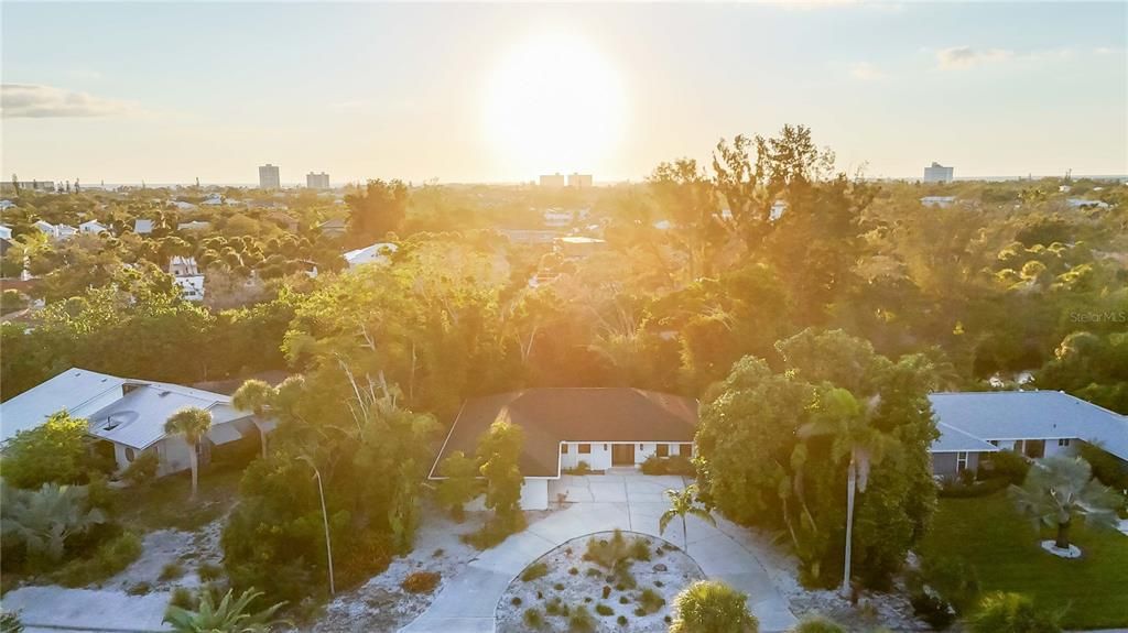 For Sale: $1,129,000 (3 beds, 2 baths, 2255 Square Feet)