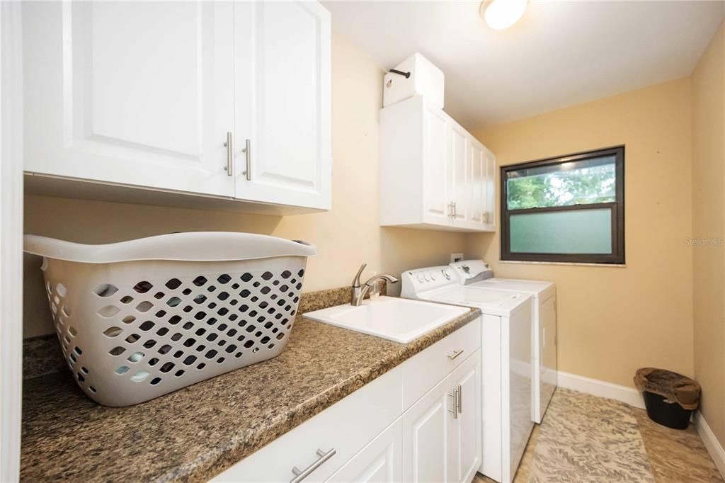 For Sale: $1,129,000 (3 beds, 2 baths, 2255 Square Feet)