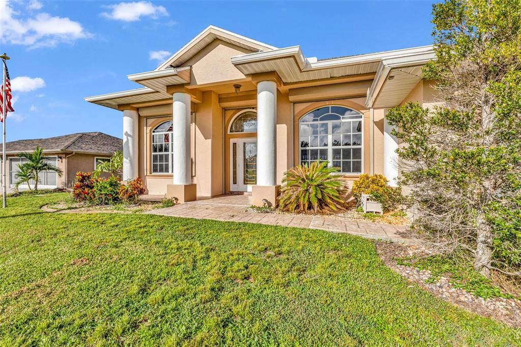 Recently Sold: $579,000 (3 beds, 3 baths, 2727 Square Feet)