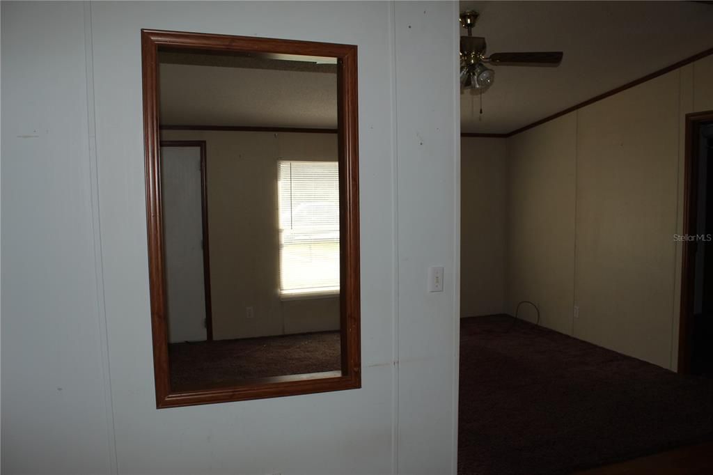 合同活跃: $150,000 (3 贝兹, 2 浴室, 864 平方英尺)