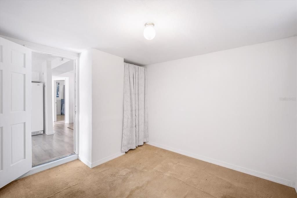 合同活跃: $150,000 (2 贝兹, 1 浴室, 676 平方英尺)