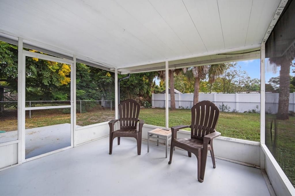 合同活跃: $150,000 (2 贝兹, 1 浴室, 676 平方英尺)