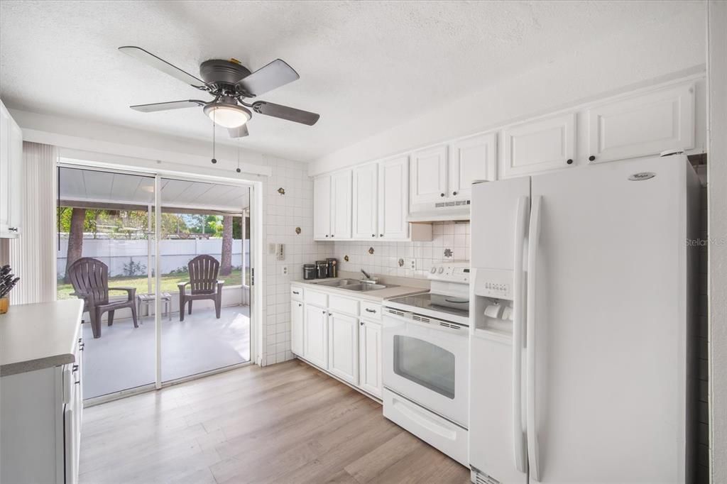 合同活跃: $150,000 (2 贝兹, 1 浴室, 676 平方英尺)