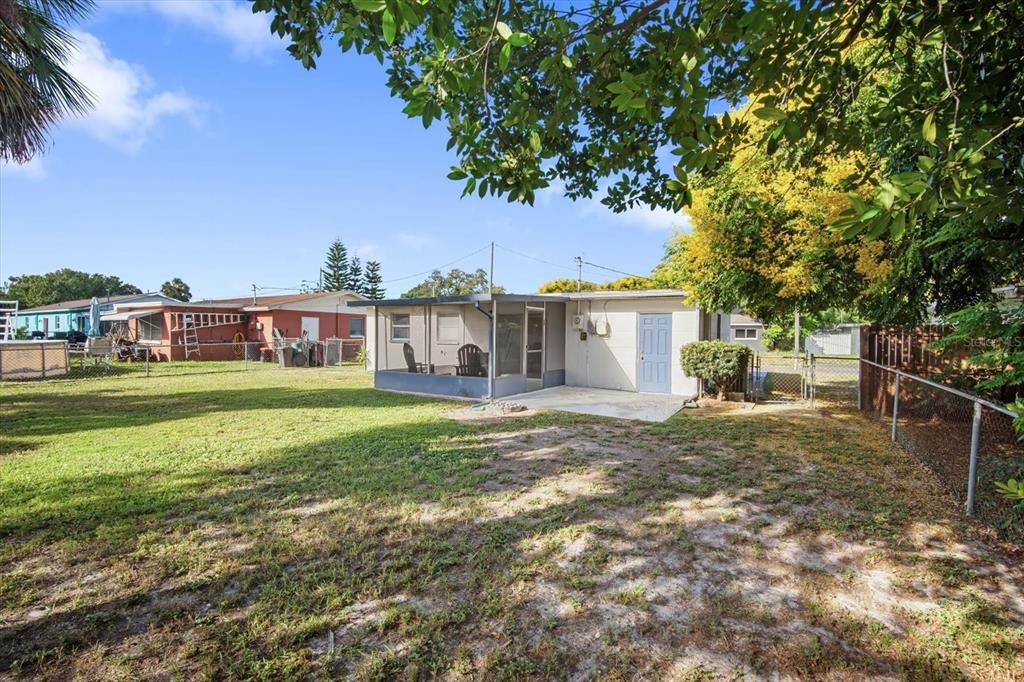 合同活跃: $150,000 (2 贝兹, 1 浴室, 676 平方英尺)