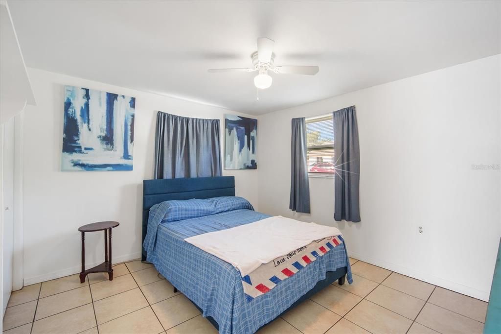 合同活跃: $150,000 (2 贝兹, 1 浴室, 676 平方英尺)