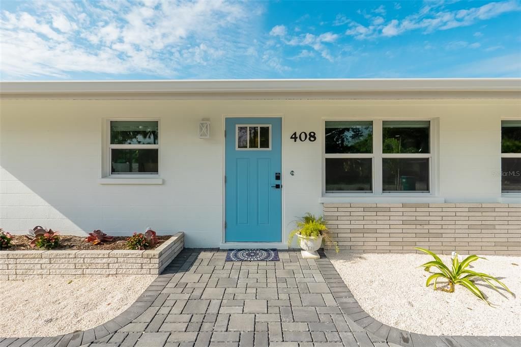 For Sale: $1,799,000 (4 beds, 4 baths, 2037 Square Feet)