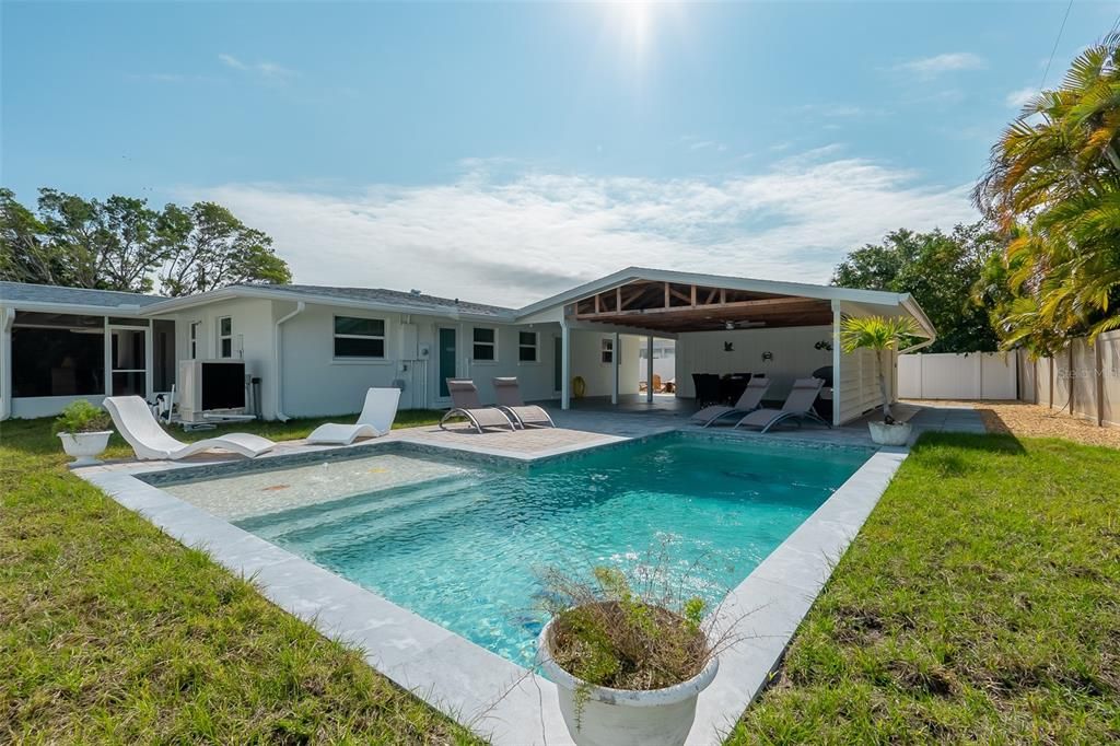 For Sale: $1,799,000 (4 beds, 4 baths, 2037 Square Feet)