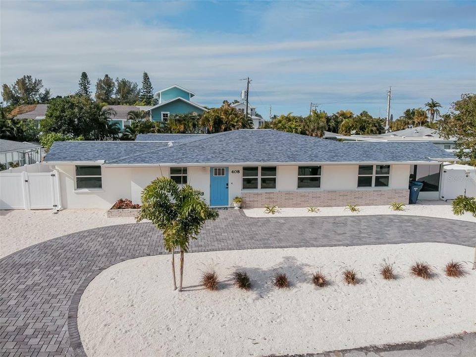 For Sale: $1,799,000 (4 beds, 4 baths, 2037 Square Feet)