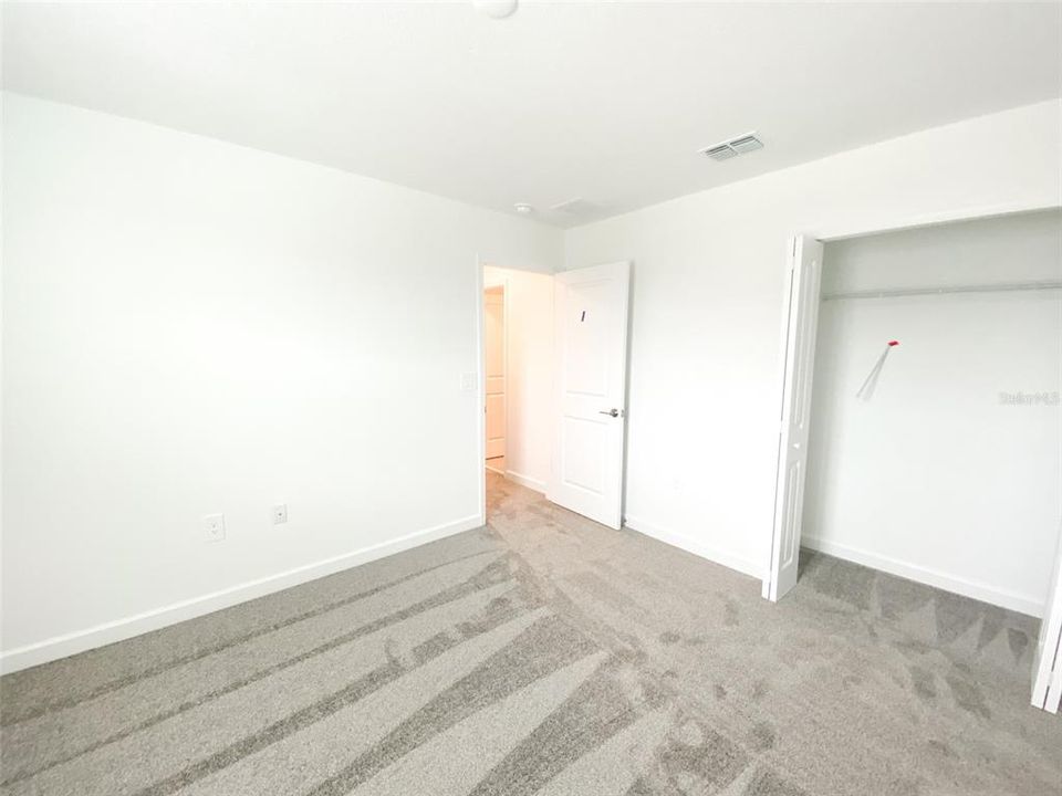 出租: $3,450 (6 贝兹, 4 浴室, 3945 平方英尺)