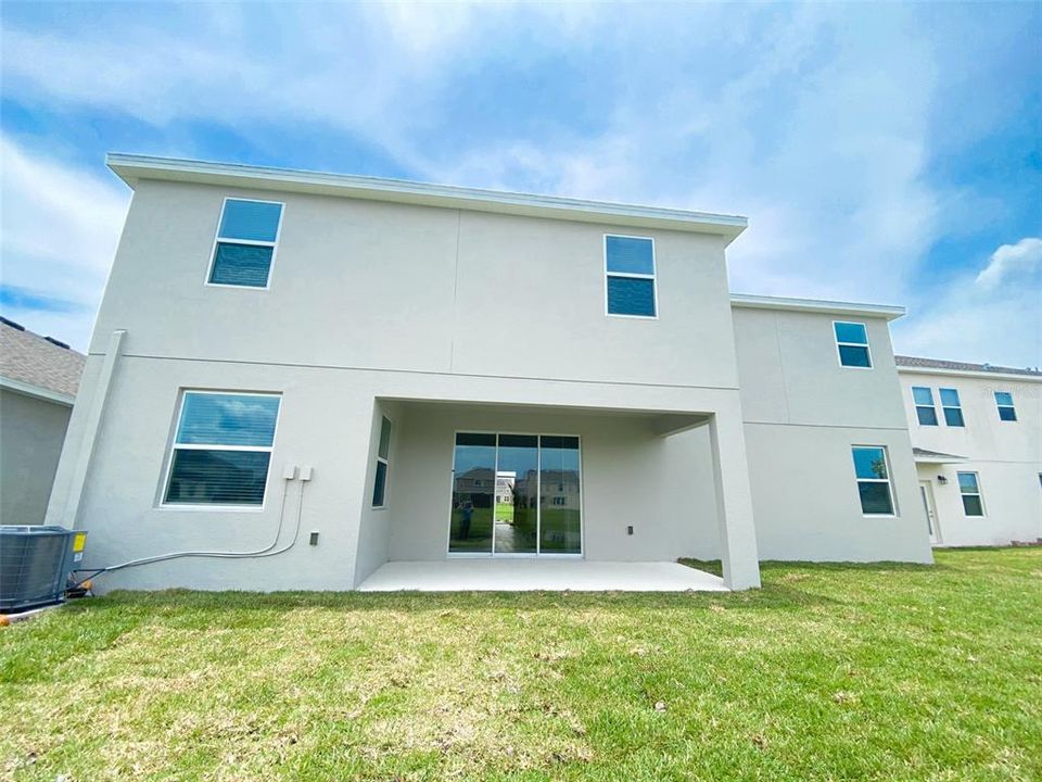 出租: $3,450 (6 贝兹, 4 浴室, 3945 平方英尺)