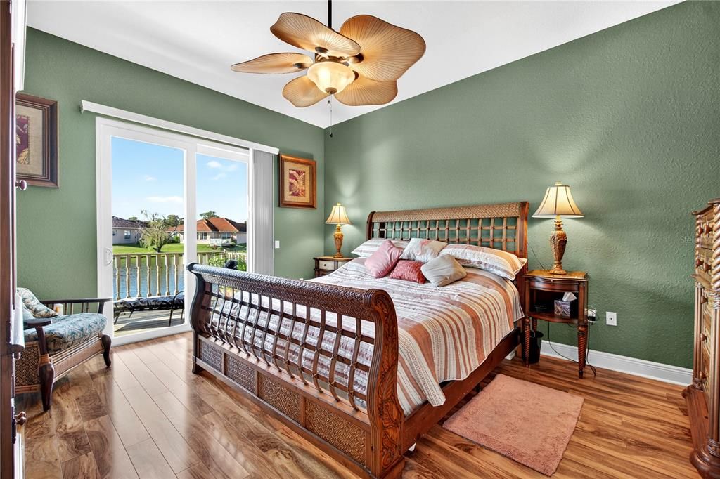 For Sale: $349,900 (3 beds, 2 baths, 1717 Square Feet)